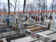 Pomenirea mortilor, n cimitirele din Piatra Neamt