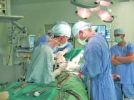 Operatii pe viu la Spitalul Roman ?