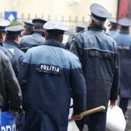 Politia aflã din presã de „bubele“ subordonatilor