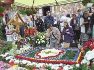 România Mare a înflorit pe   mormântul Pãrintelui Iustin